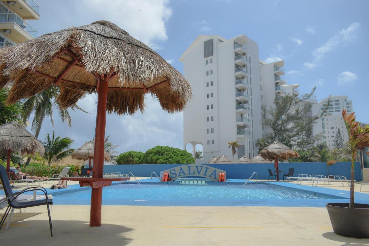 Luxury Caribbean Condos By Salvia Cancun Beachfront Exterior foto